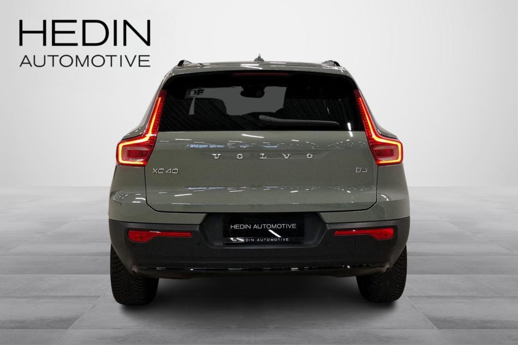 Volvo XC40 2024