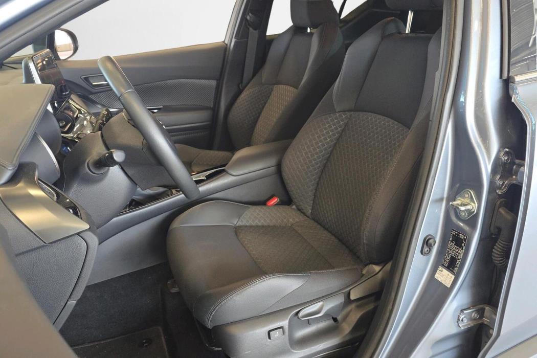 Toyota C-HR 2023
