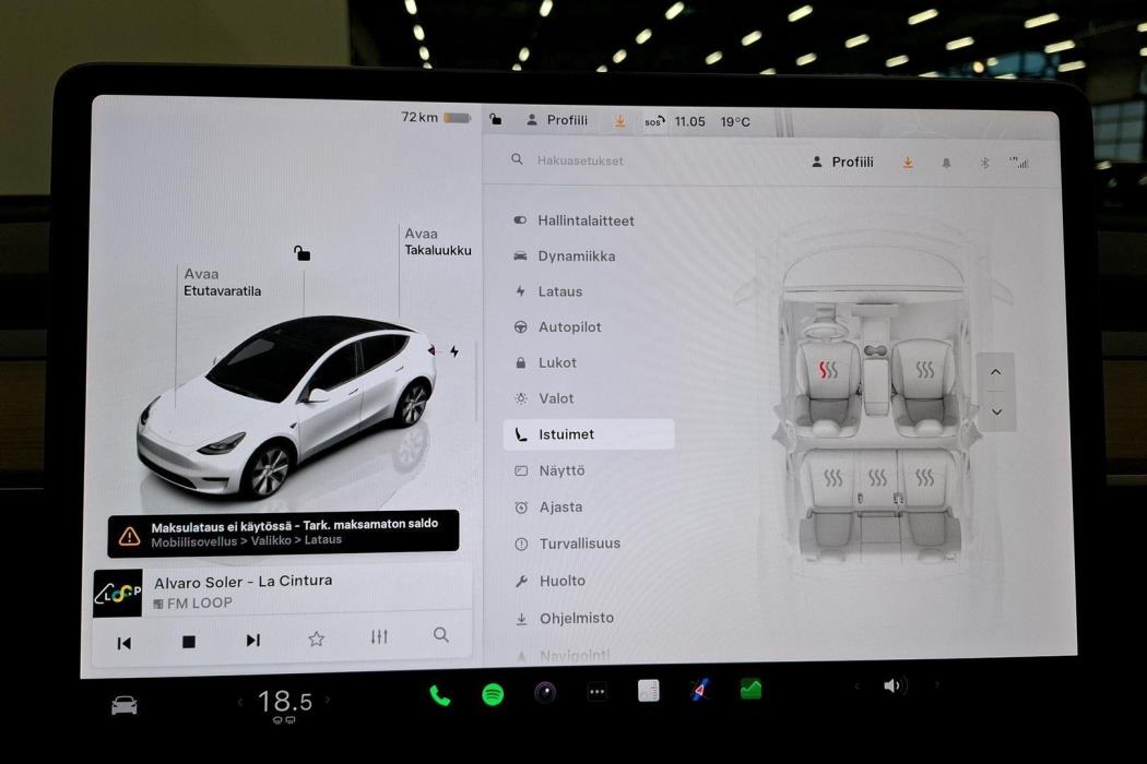 Tesla Model Y 2024
