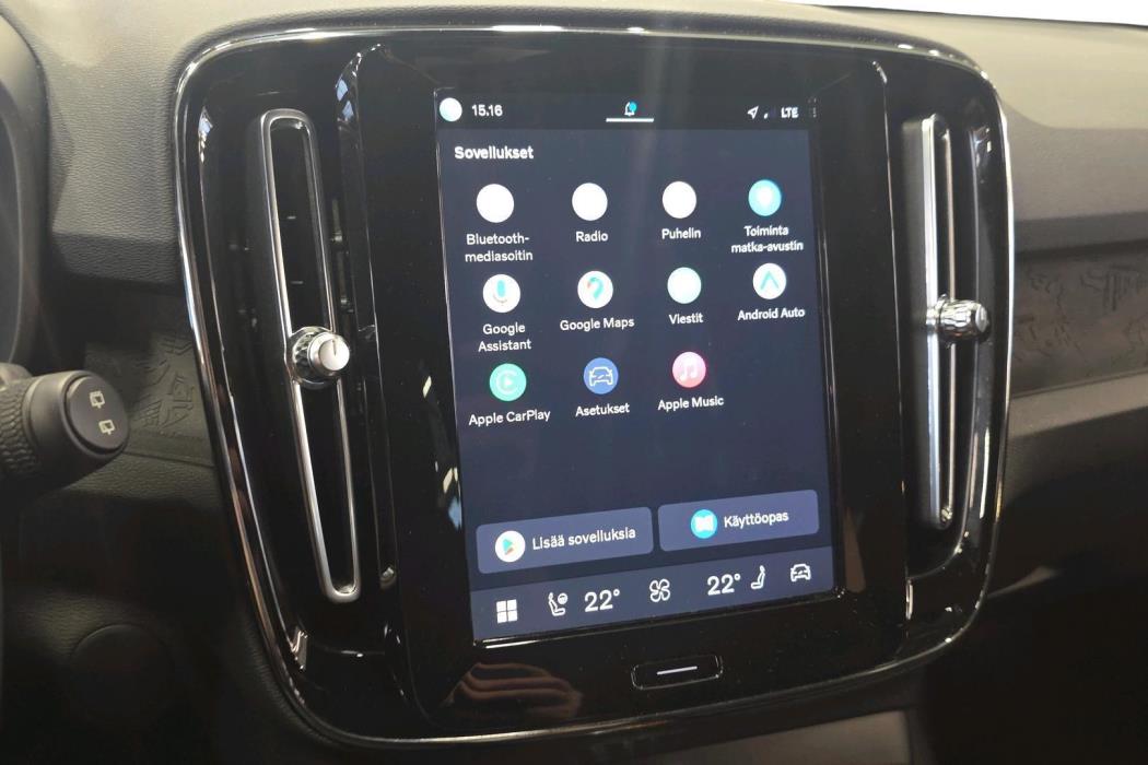 VOLVO XC40 2023
