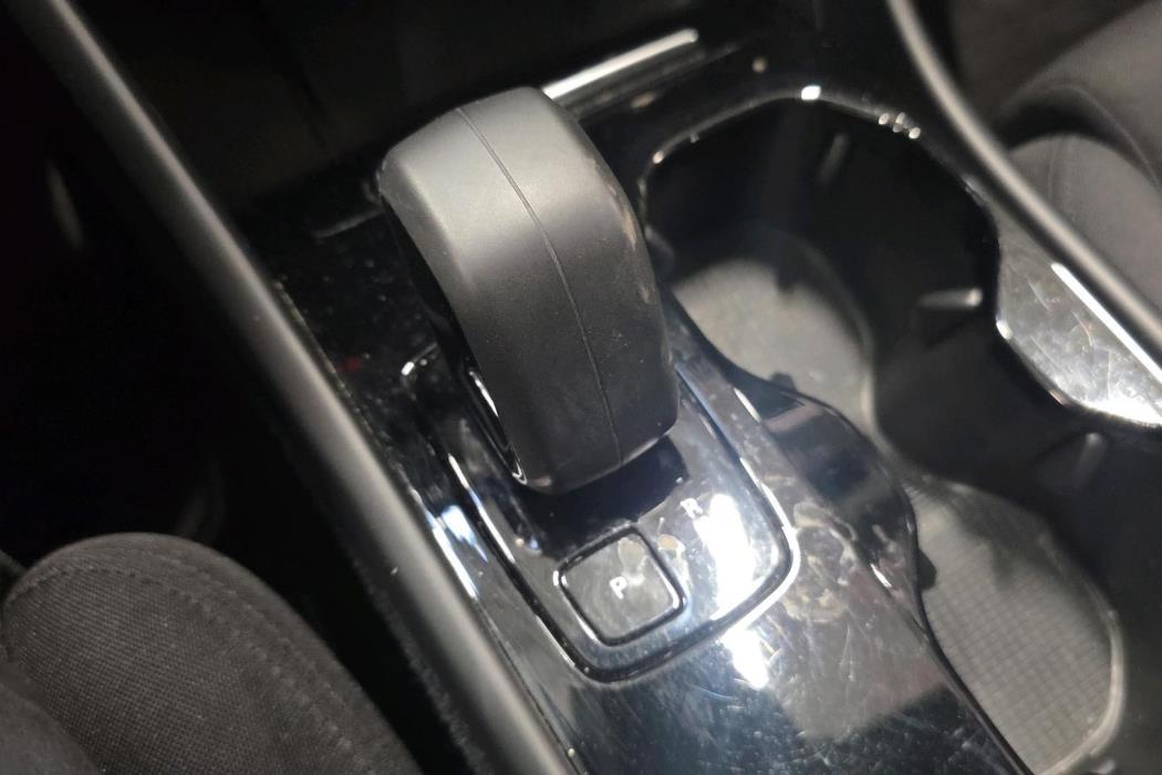 VOLVO XC40 2023
