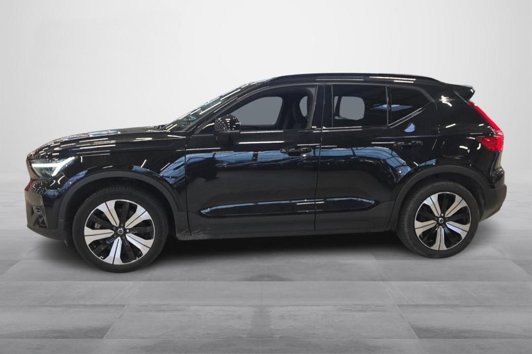 VOLVO XC40 2023