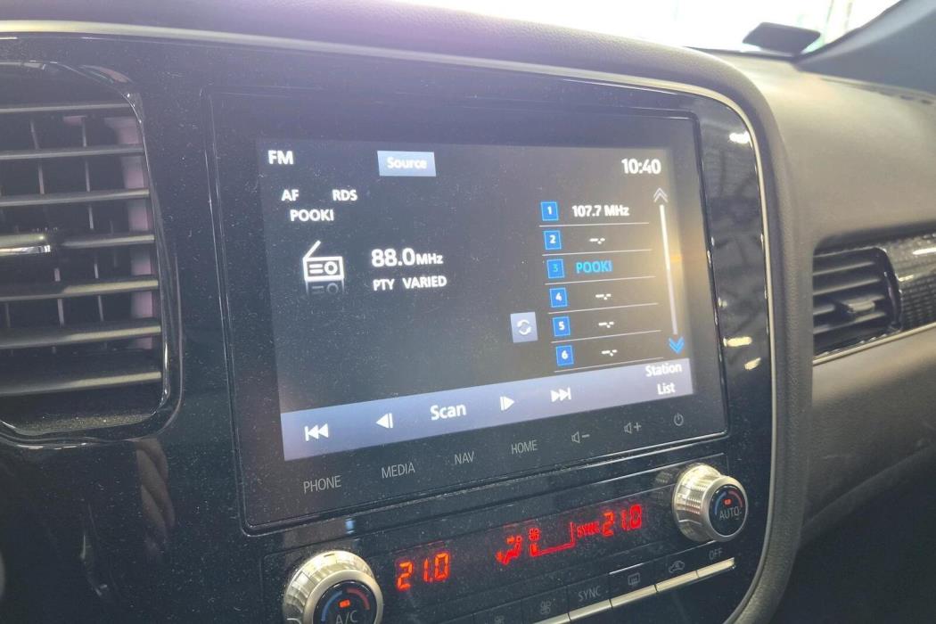 Mitsubishi Outlander PHEV 2021