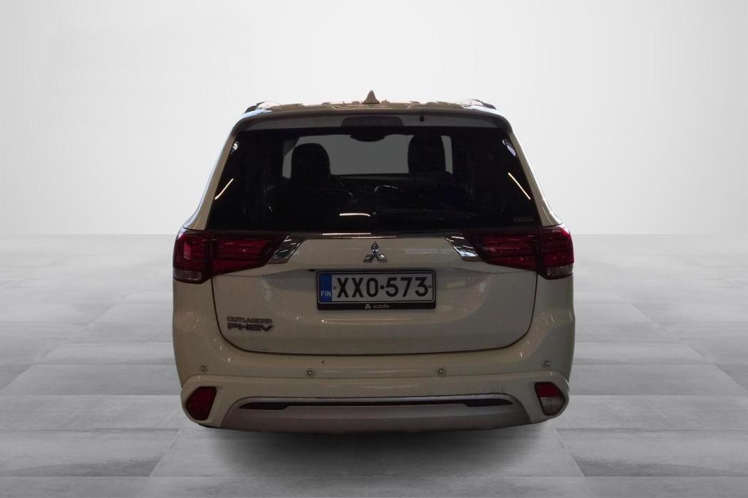Mitsubishi Outlander PHEV 2021