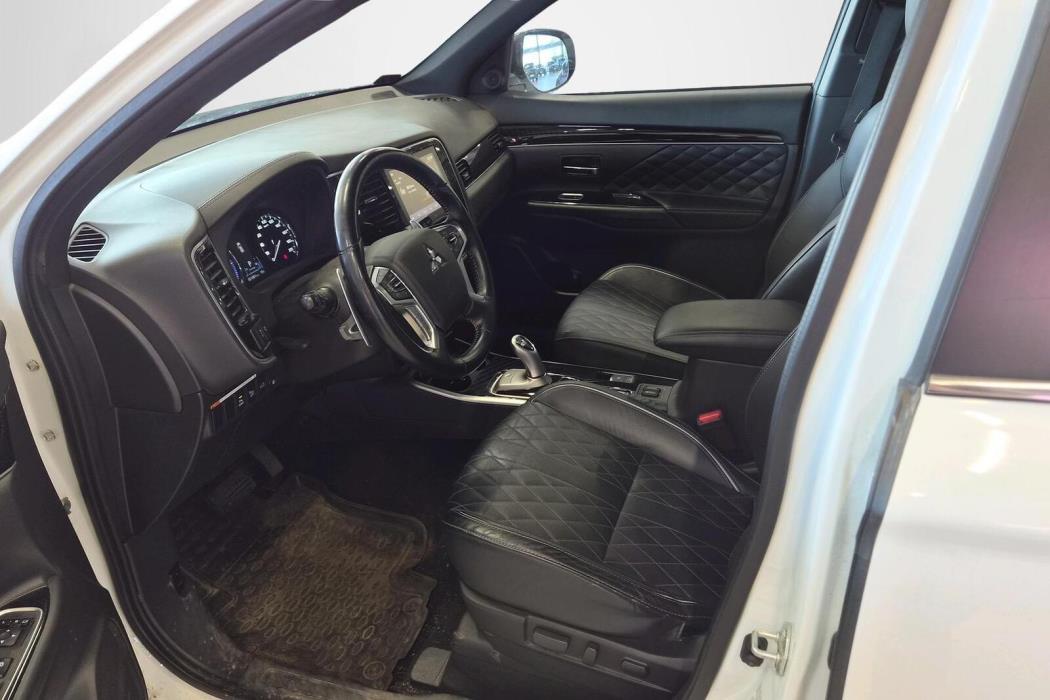 Mitsubishi Outlander PHEV 2021