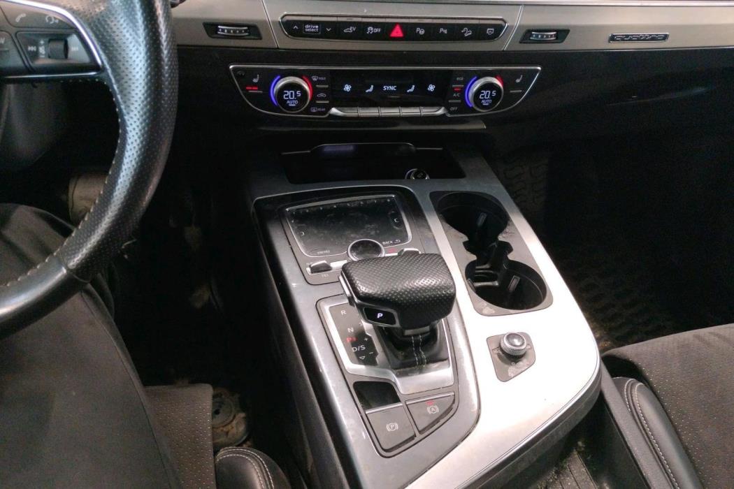 AUDI Q7 2018