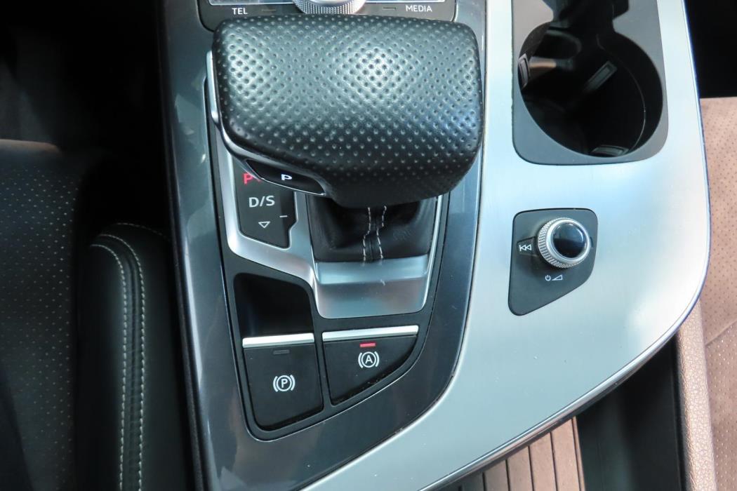 AUDI Q7 2018