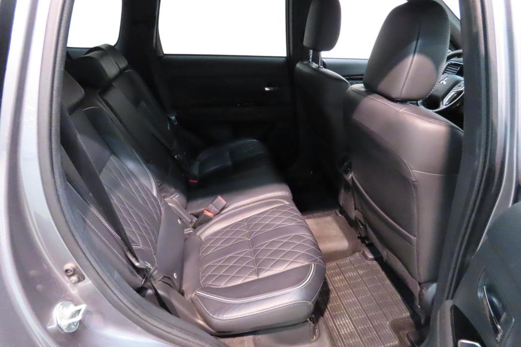 Mitsubishi Outlander PHEV 2019