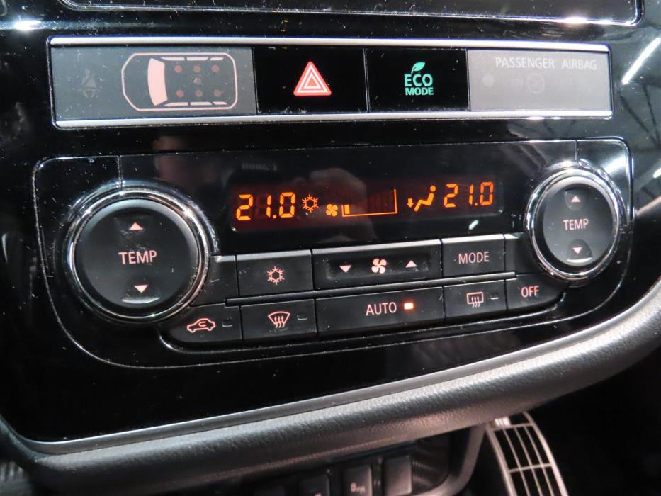 Mitsubishi Outlander PHEV 2019