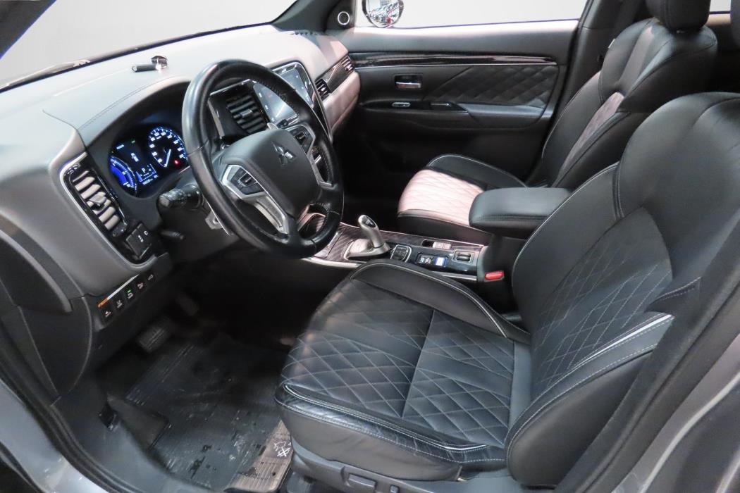 Mitsubishi Outlander PHEV 2019