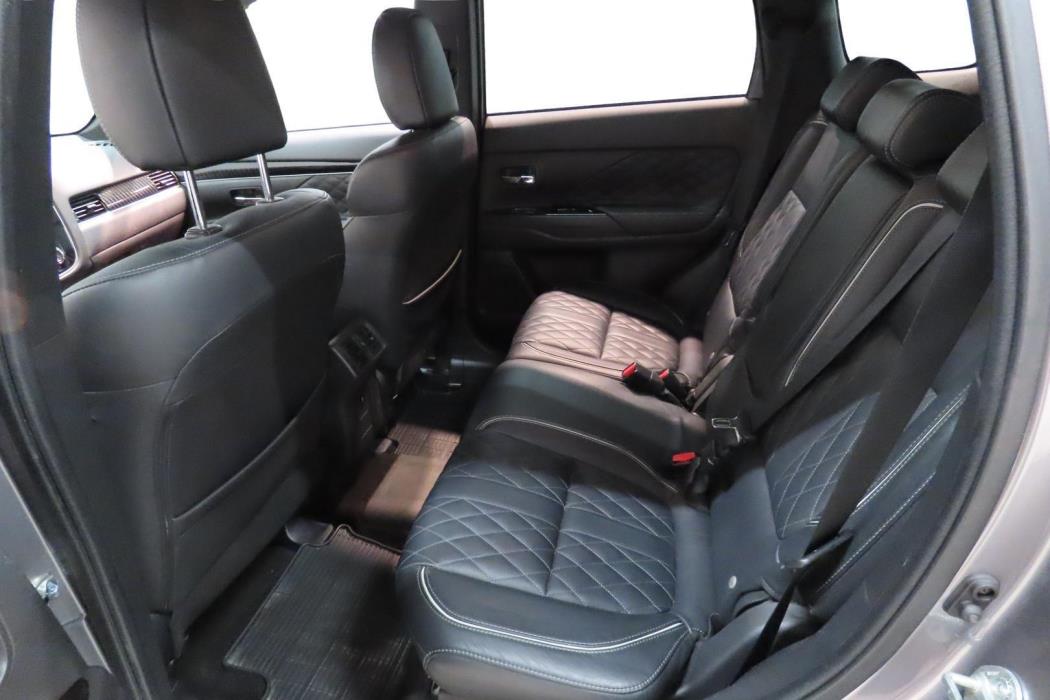 Mitsubishi Outlander PHEV 2019