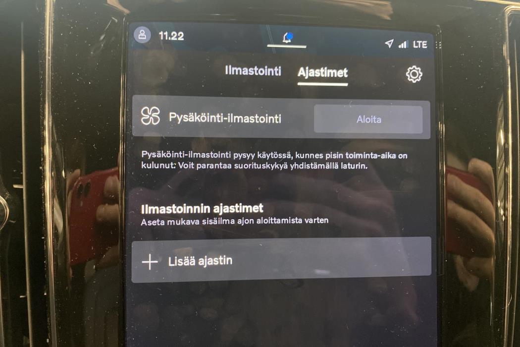 VOLVO V60 2023