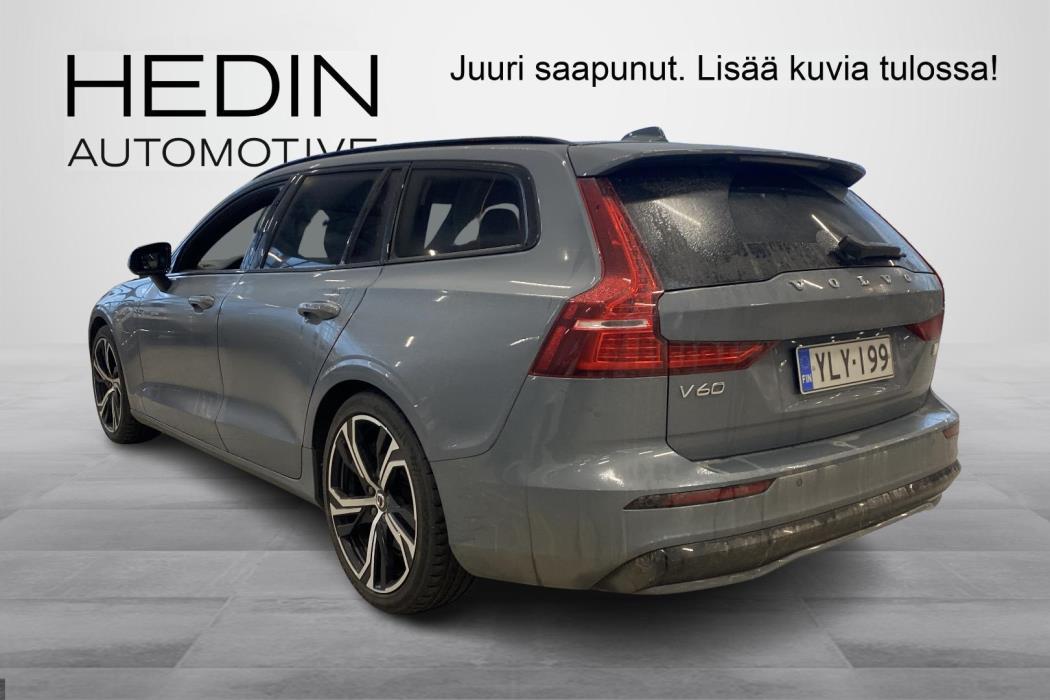 VOLVO V60 2023