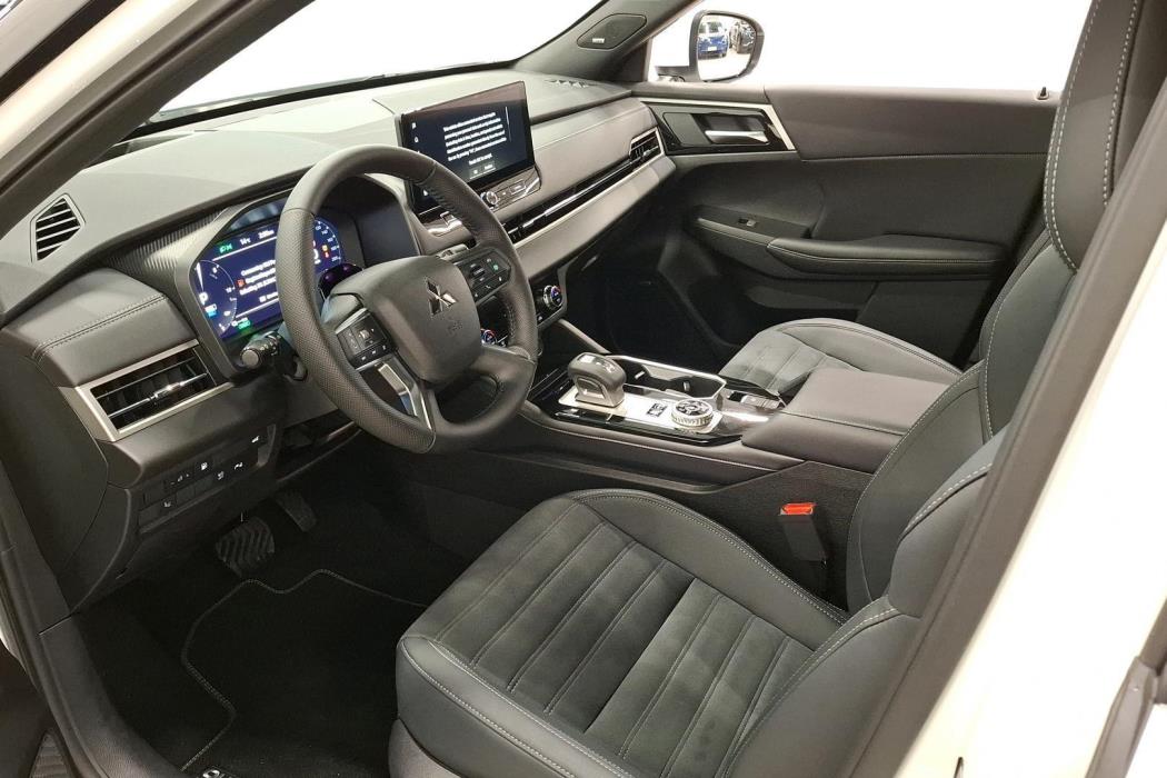 Mitsubishi Outlander 2026