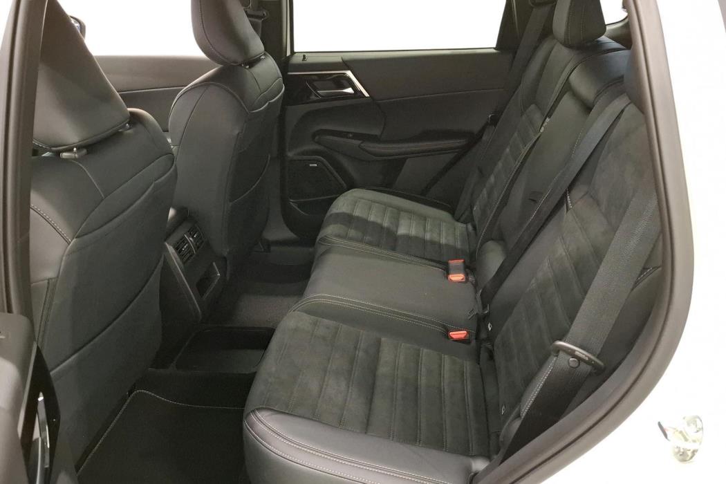 Mitsubishi Outlander 2026