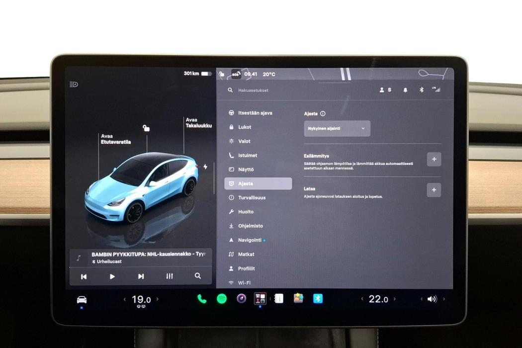 TESLA Model Y 2024