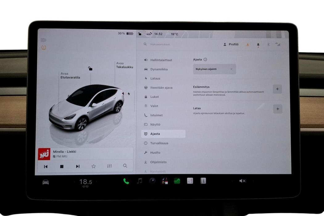 Tesla Model Y 2023