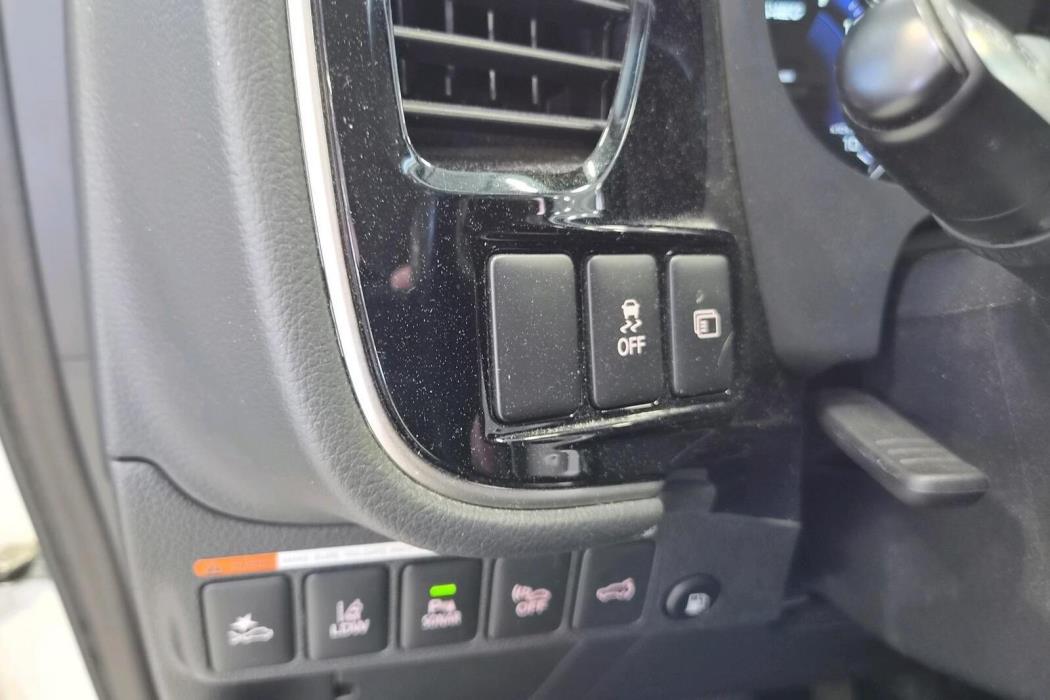 Mitsubishi Outlander PHEV 2021