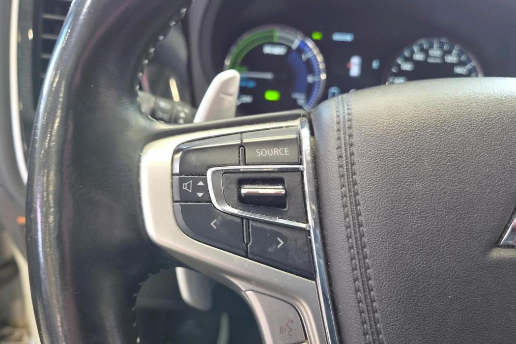 Mitsubishi Outlander PHEV 2021