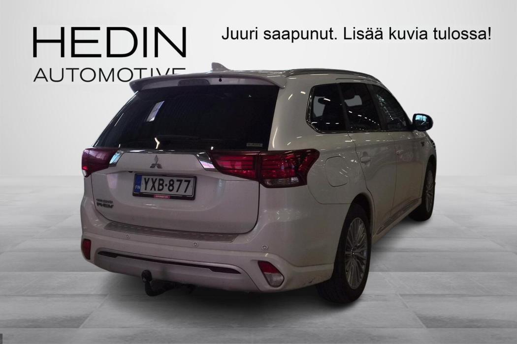 Mitsubishi Outlander PHEV 2021