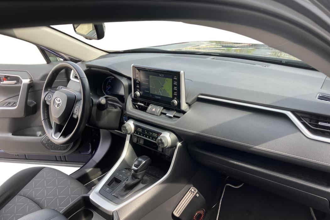 TOYOTA RAV4 2020