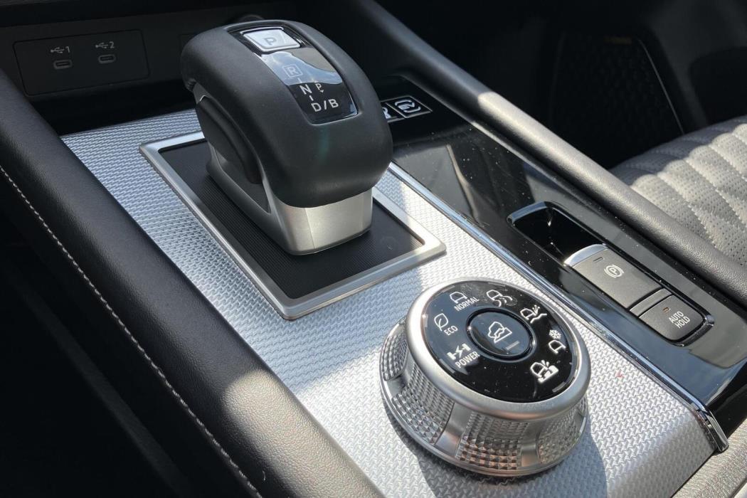 MITSUBISHI OUTLANDER 2026