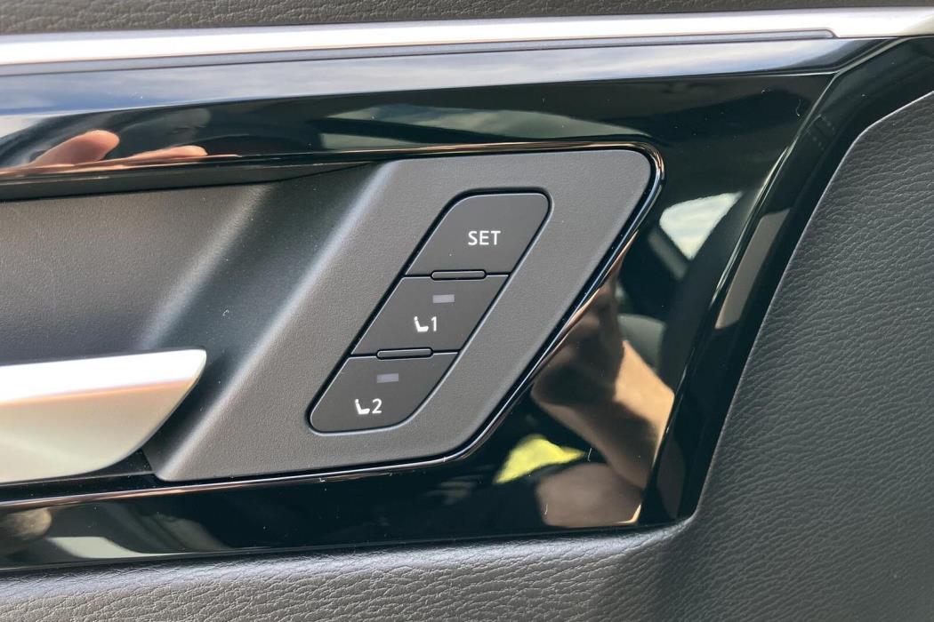 MITSUBISHI OUTLANDER 2026