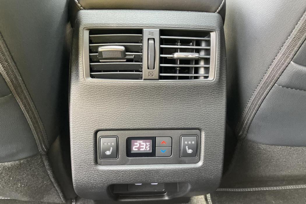 MITSUBISHI OUTLANDER 2026