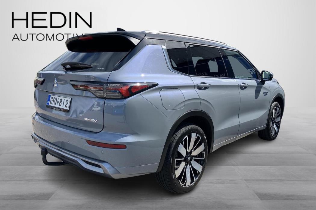 MITSUBISHI OUTLANDER 2026