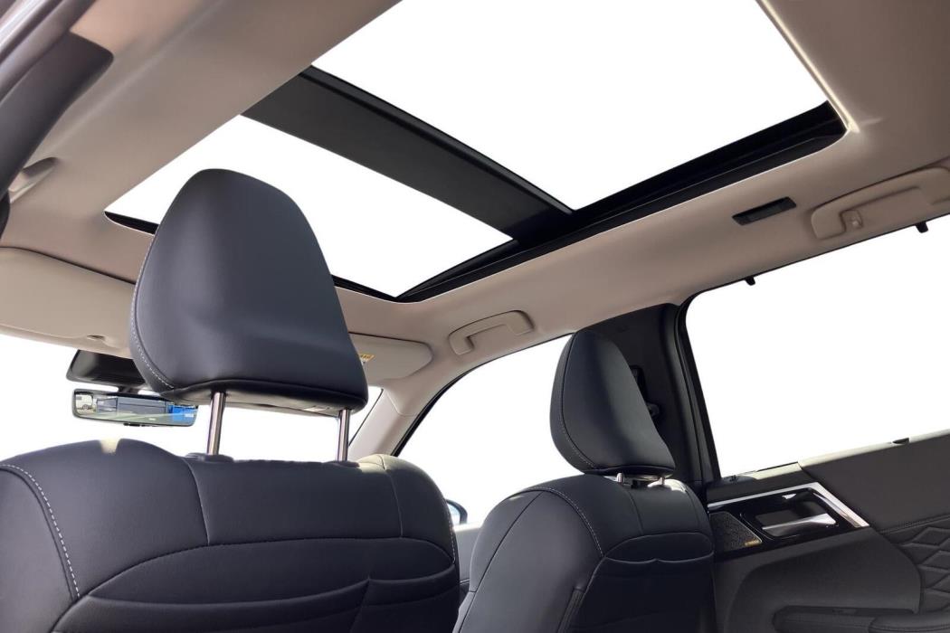 MITSUBISHI OUTLANDER 2026