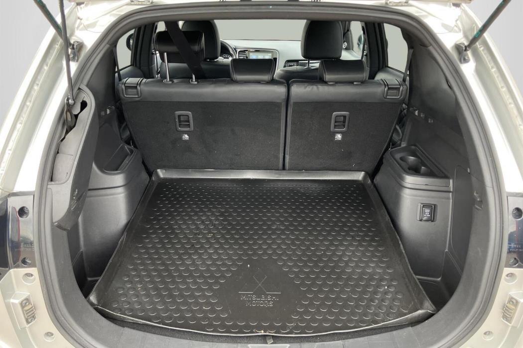 Mitsubishi Outlander PHEV 2021