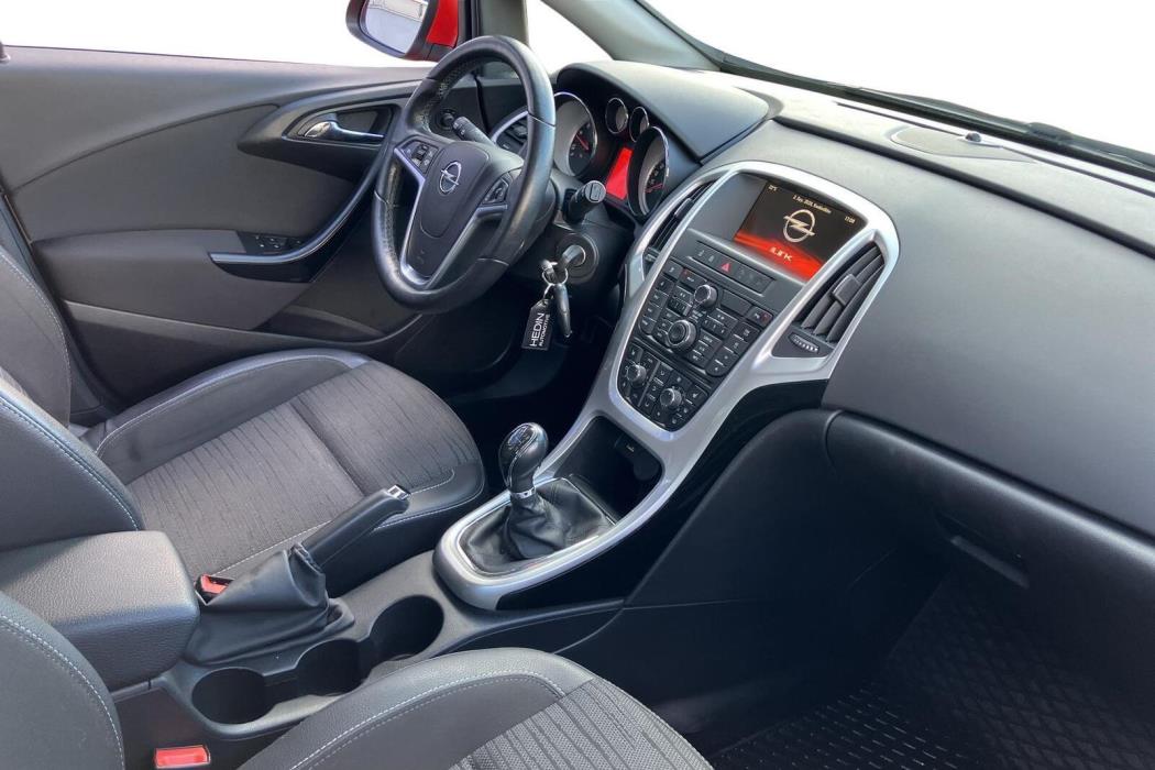 Opel Astra 2015