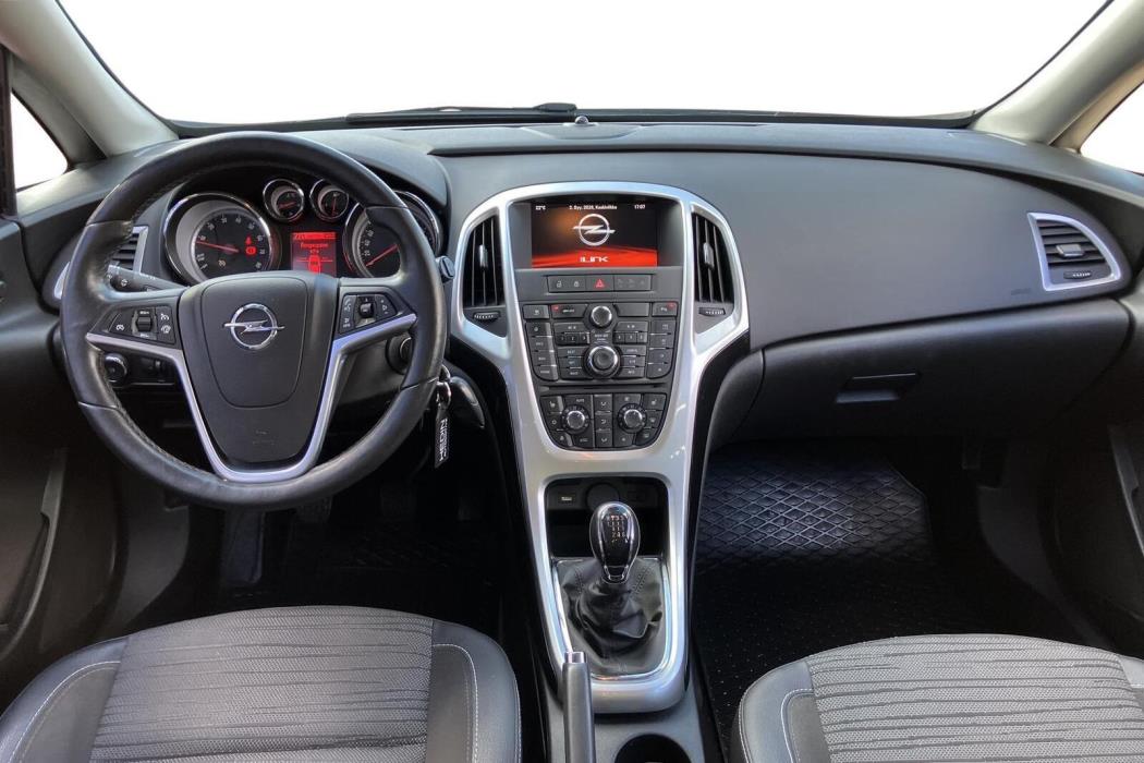 Opel Astra 2015