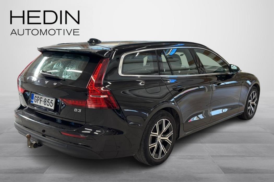 Volvo V60 2023