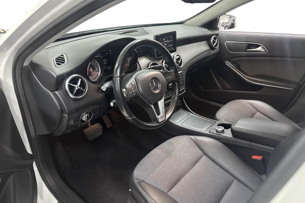 Mercedes-Benz GLA 2015