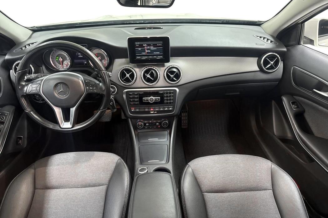 Mercedes-Benz GLA 2015