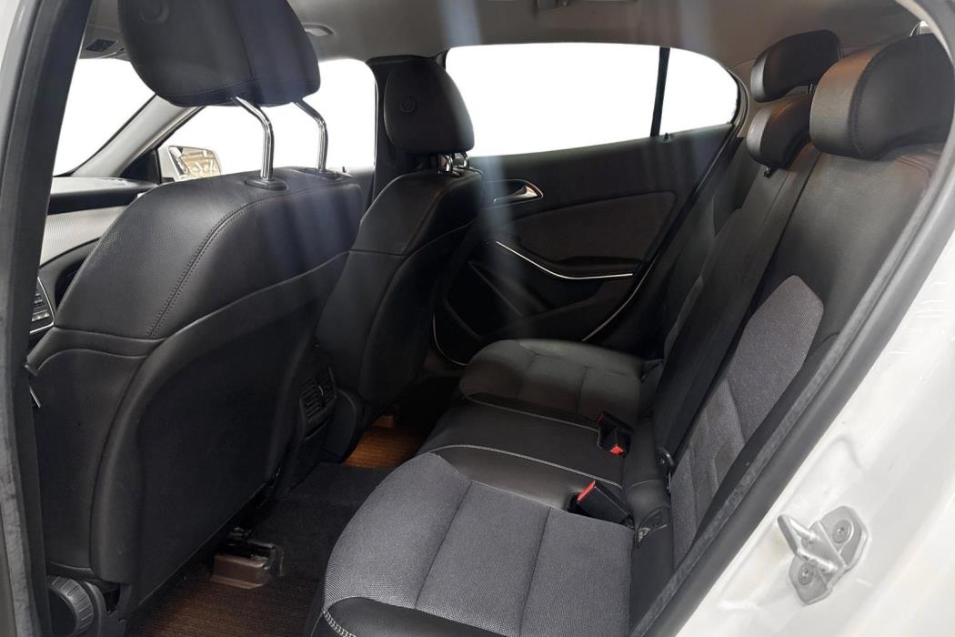 Mercedes-Benz GLA 2015
