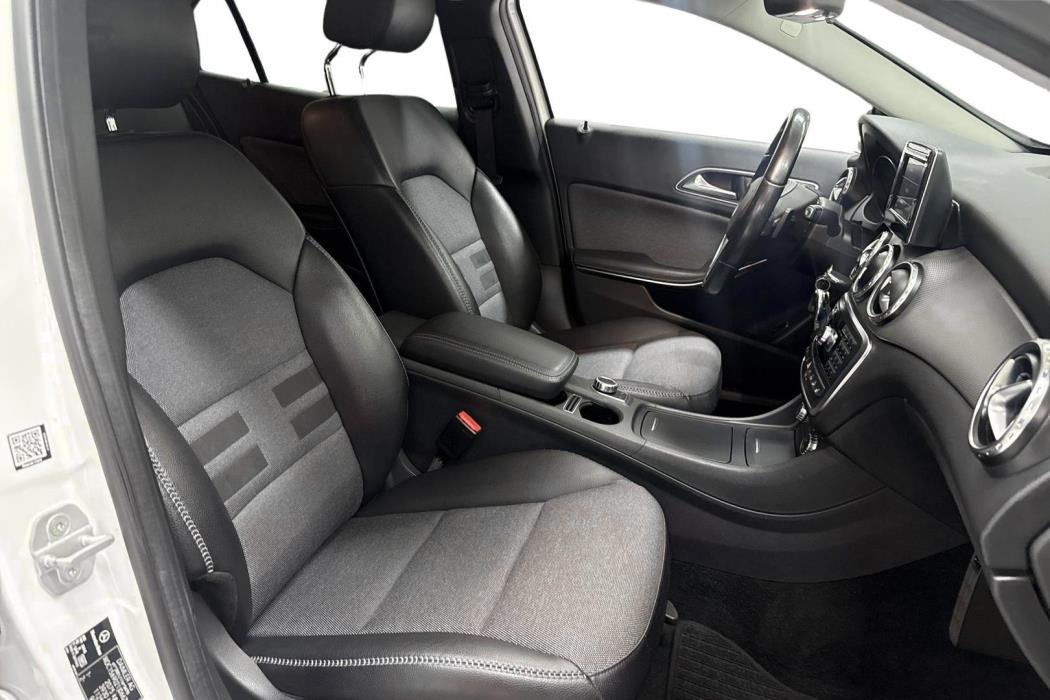 Mercedes-Benz GLA 2015