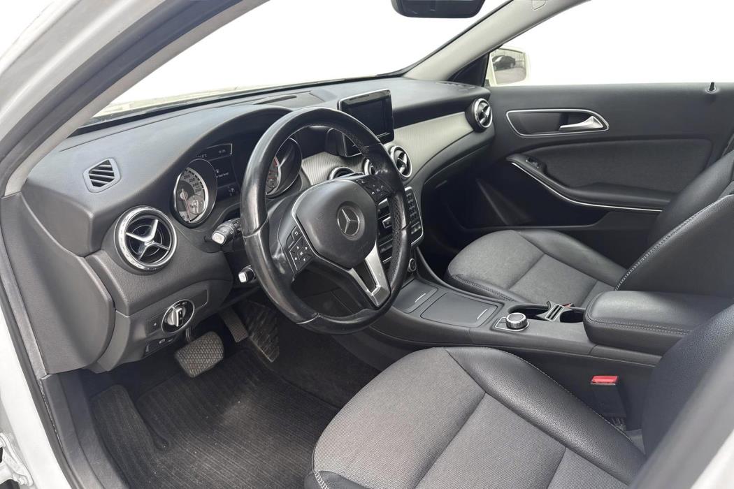Mercedes-Benz GLA 2015