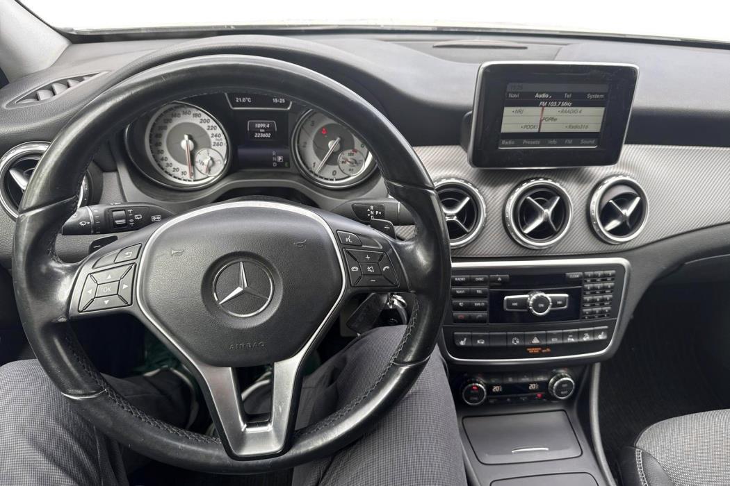 Mercedes-Benz GLA 2015