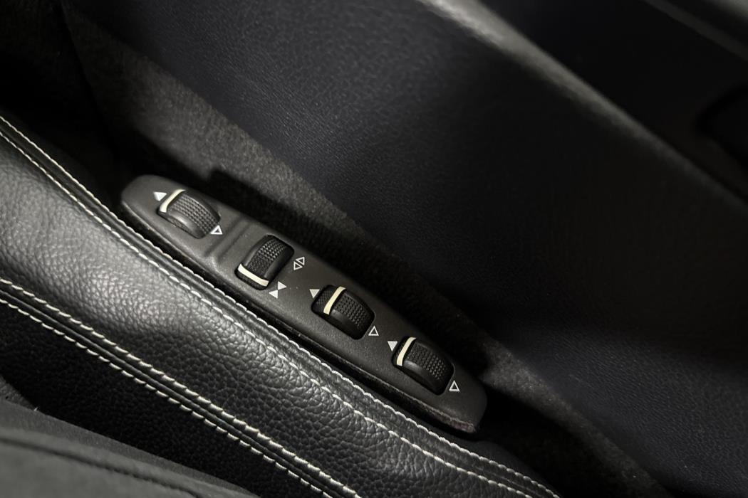 MERCEDES-BENZ E 2013