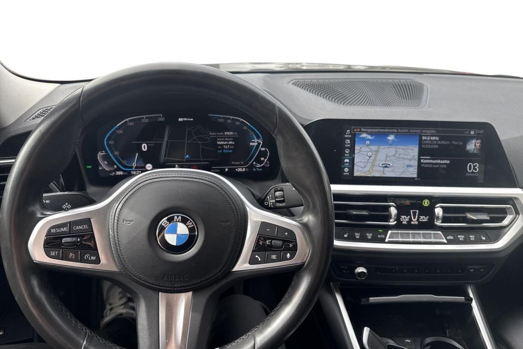 BMW 330 2020