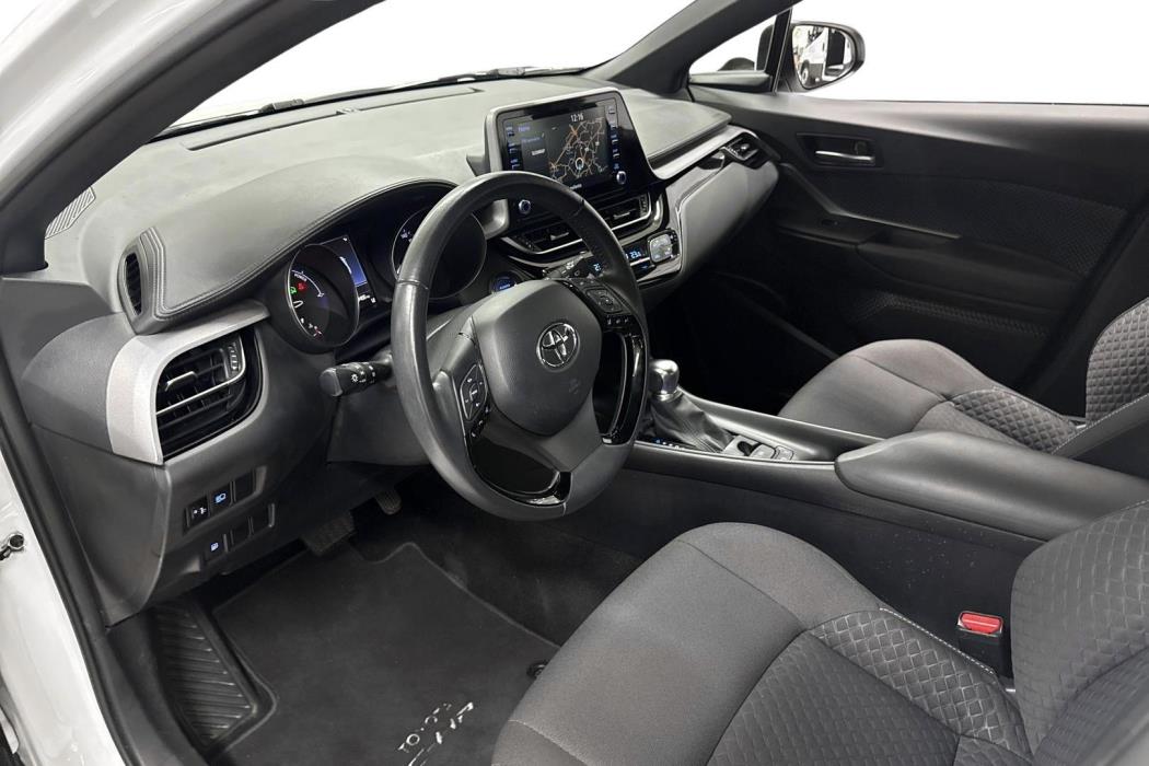 TOYOTA C-HR 2021