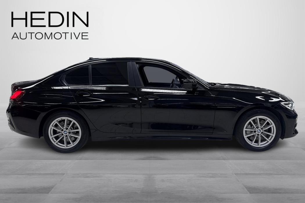BMW 330 2021