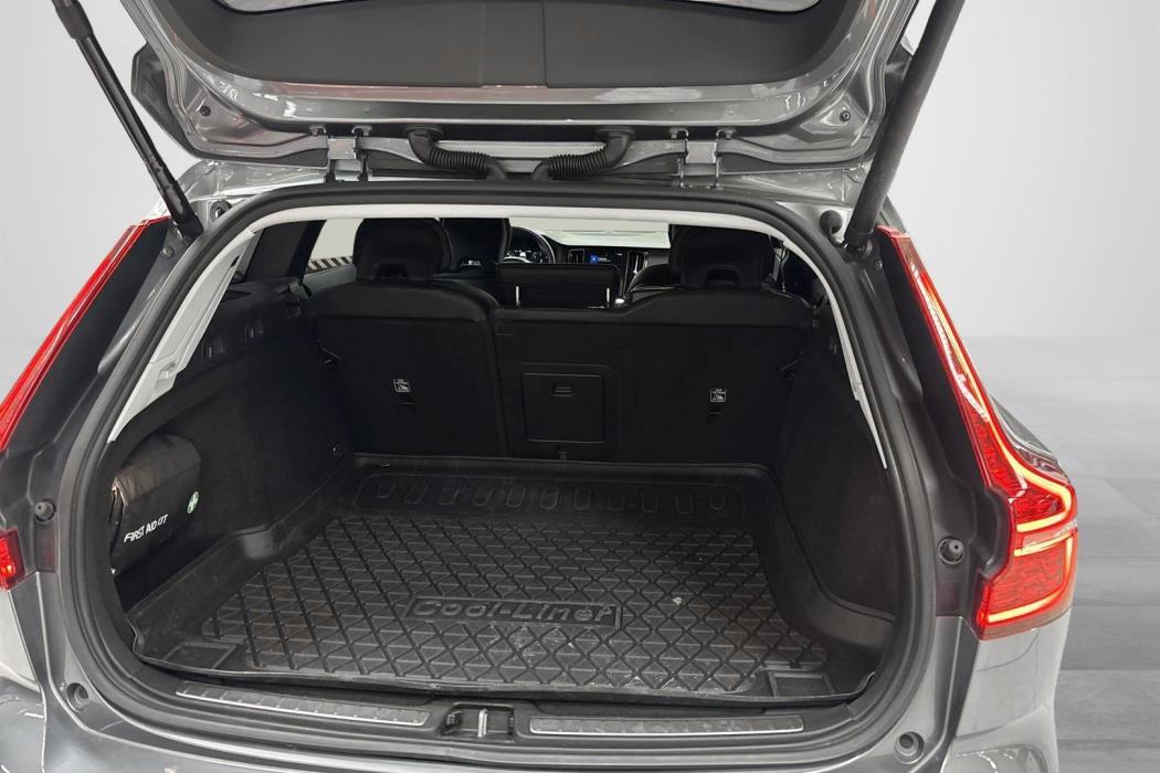 VOLVO V60 2019