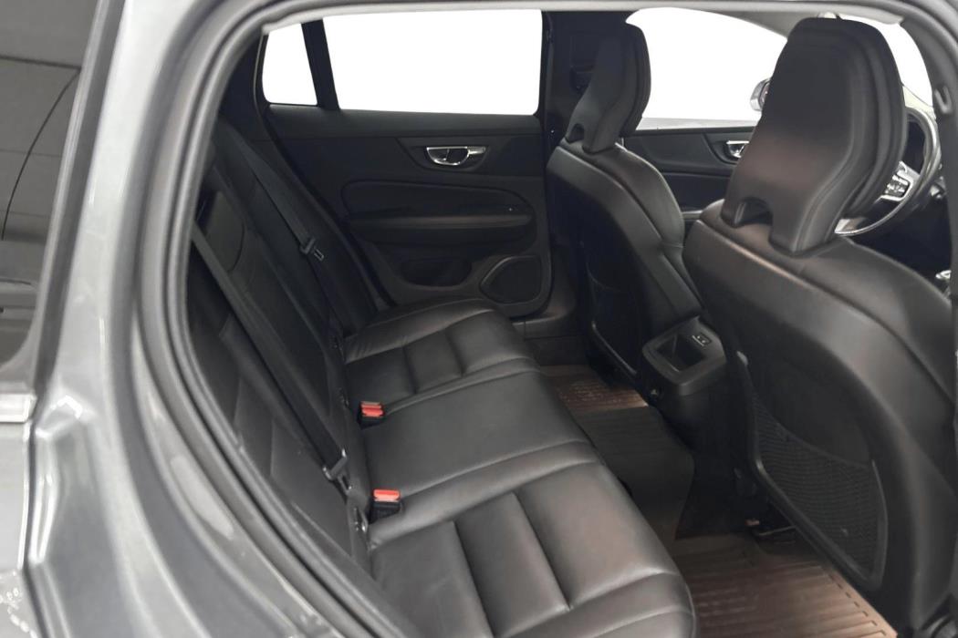 VOLVO V60 2019