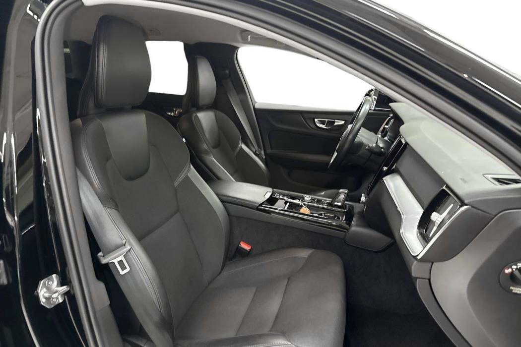 Volvo V60 2021