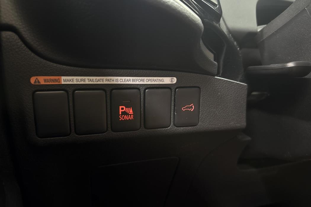MITSUBISHI OUTLANDER 2016