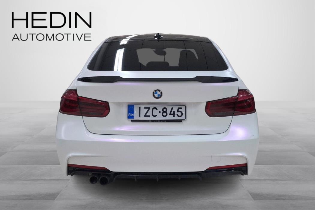 BMW 330 2017