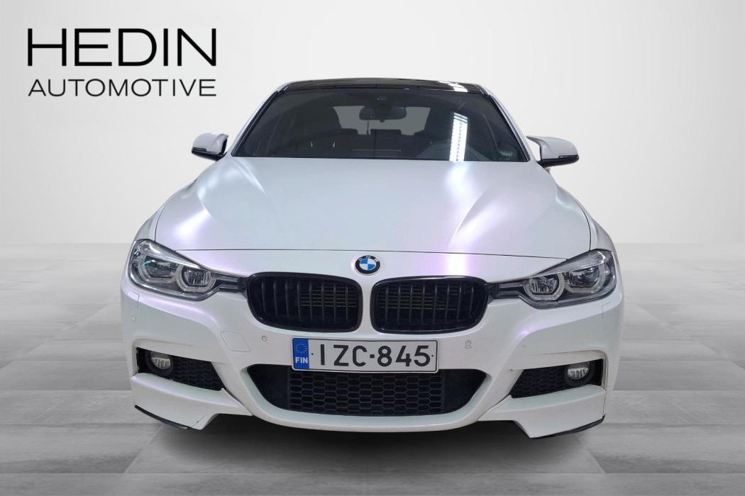 BMW 330 2017